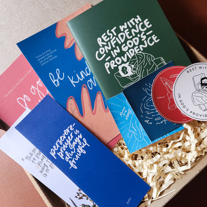 Holy Friends gift set